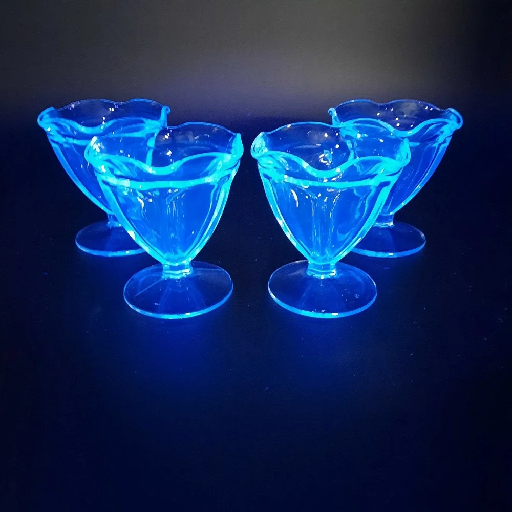 Vintage Crystal Dessert Dishes – Scalloped Pedestal Cups Glow Under‎ UV Light